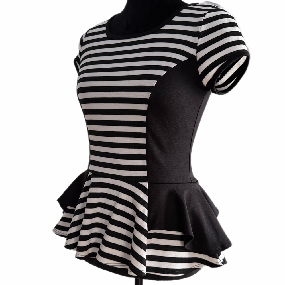 BCX- Black and White Striped Peplum Top (sz s) NWOT - Picture 4 of 10
